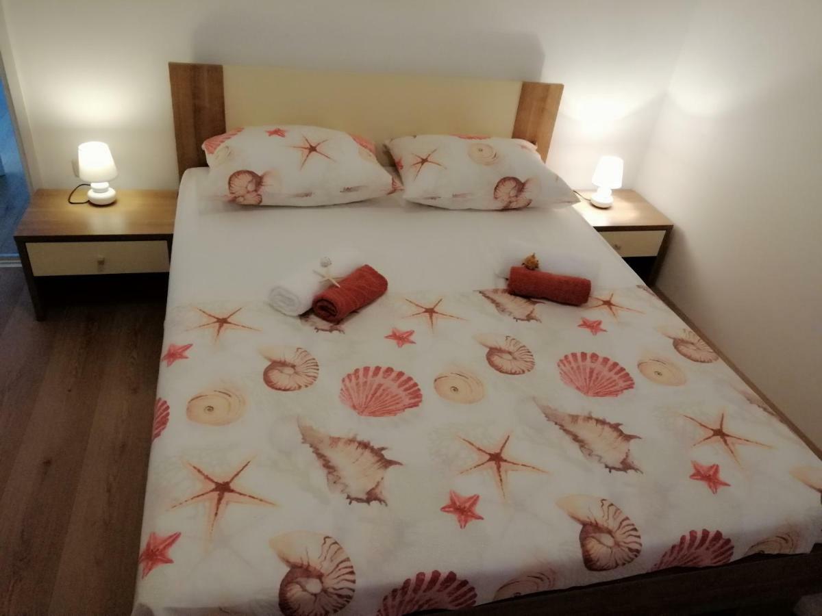 Apartments Martina 班约勒 外观 照片